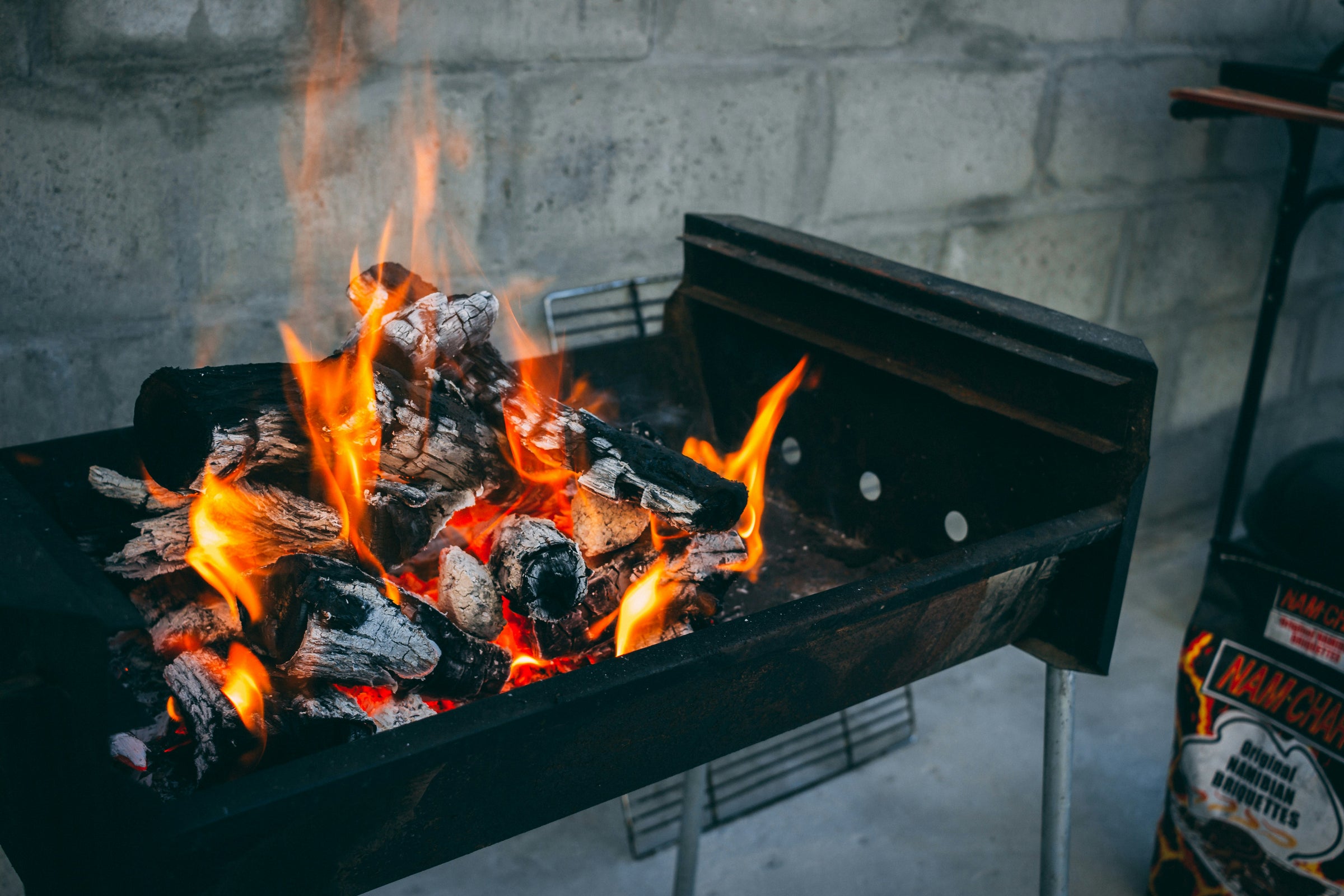 Charcoal, smoking wood & firelighters
