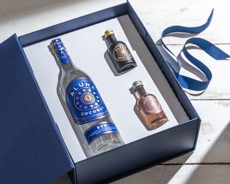 Bottle + Miniatures Gift Set