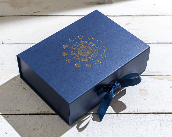 Aluna Rum Bottle + Miniatures Gift Set